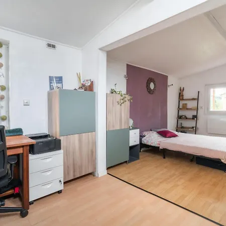 Villa Arboree Au Porte De Paris Montreuil Montreuil (Seine-Saint-Denis)